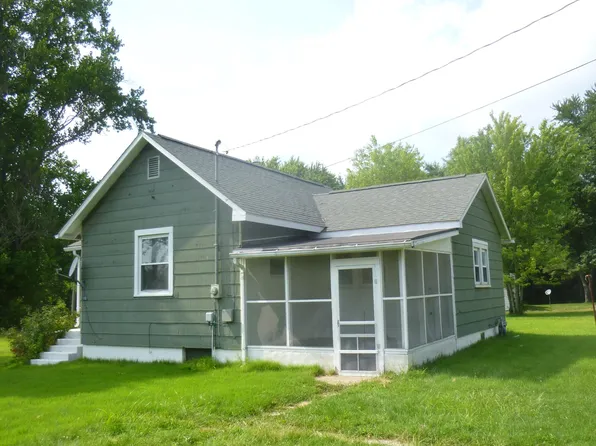 102 E Grant St, De Soto, IL 62924