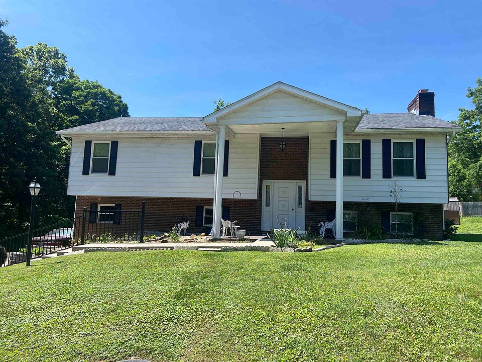 1st image of 2803 Camellia Dr