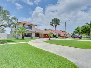 291 N Country Club Blvd, Boca Raton, FL 33487