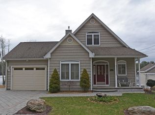 23 Valley Rd, Sturbridge, MA 01566