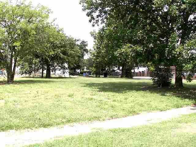 2nd image of 416 N Broadway Ave Lot 7-11