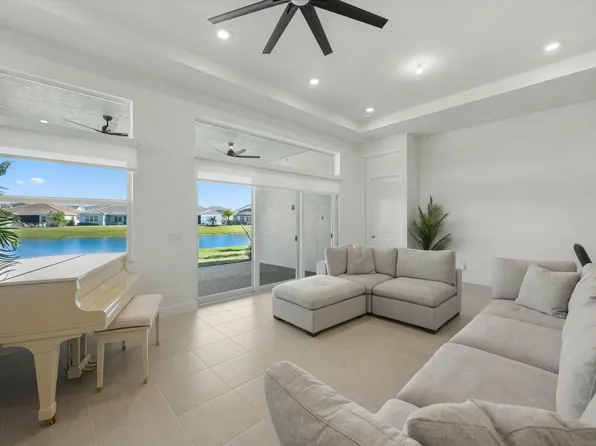 5456 Hutchinson Way, Westlake, FL 33470