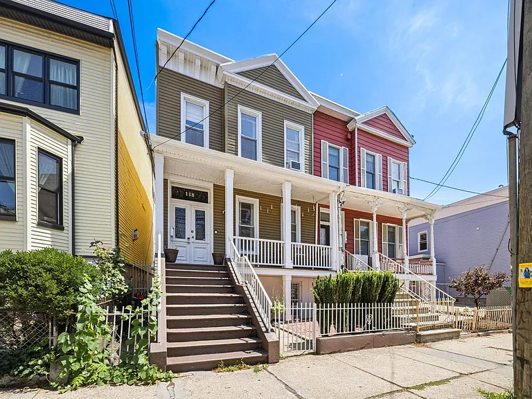138 Chestnut Ave #1 — Photo 1