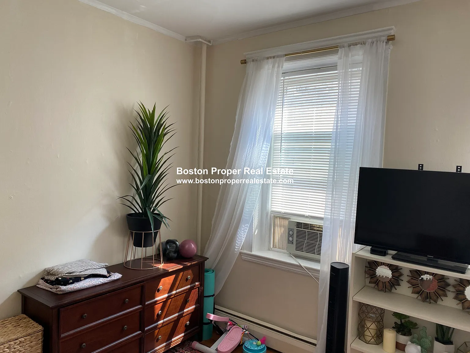 Studio, 400 sqft, $1,895 — Photo 4