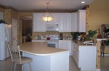3rd image of 705 Sherwood Dr