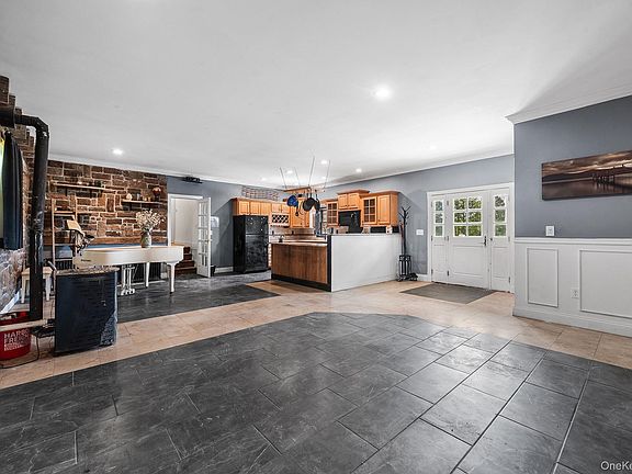 5th image of 149 Valley View Avenue