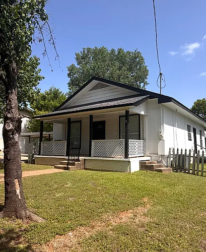308 Ash St Photo 1