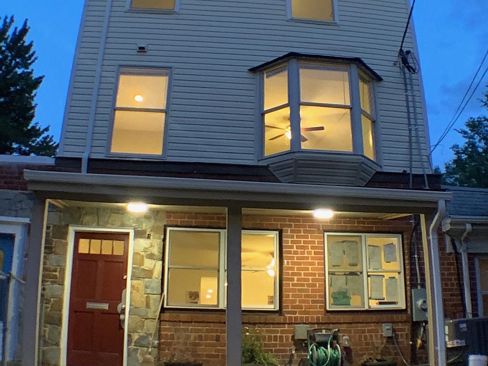 1st image of 221 N Adams St