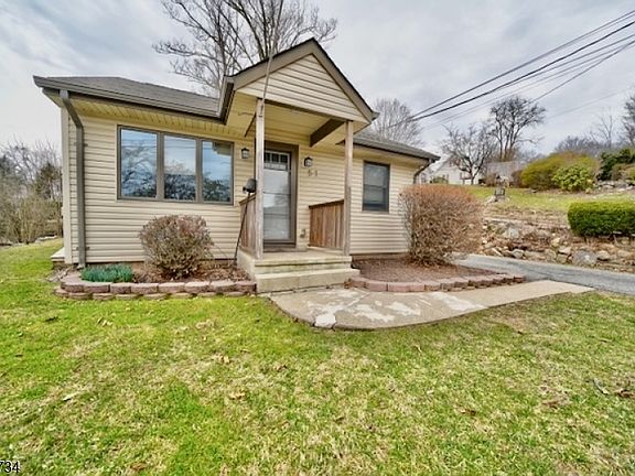 5th image of 51 Terrace Ave