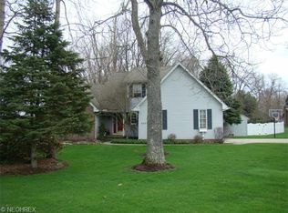 8293 Garfield Dr, Garrettsville, OH 44231
