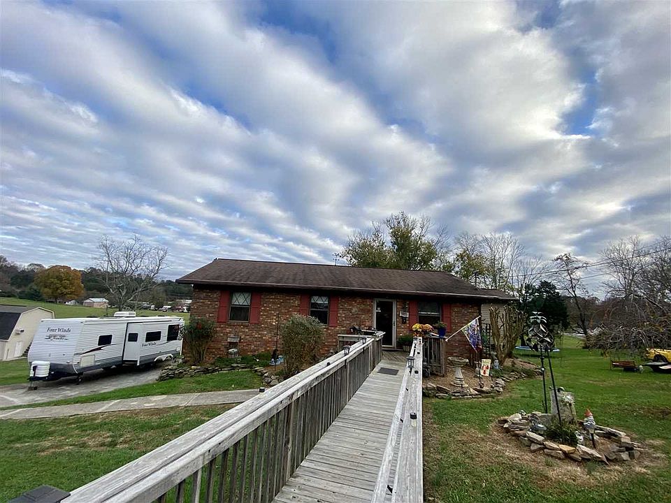 1st image of 303 Sagewood Dr