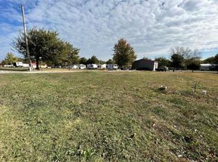 38 Foothills Trl, Linn Valley, KS 66040