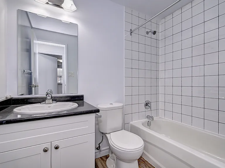 310 Kingswood Dr — Photo 8