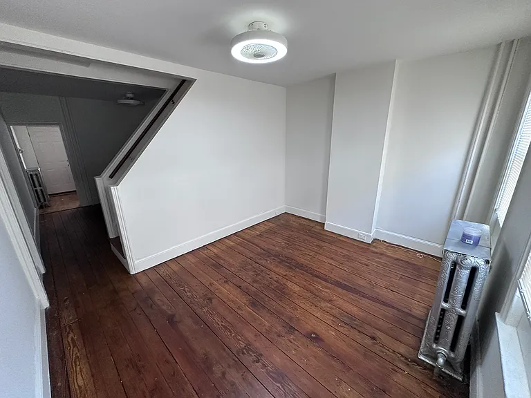 2229 E Ann St — Photo 2