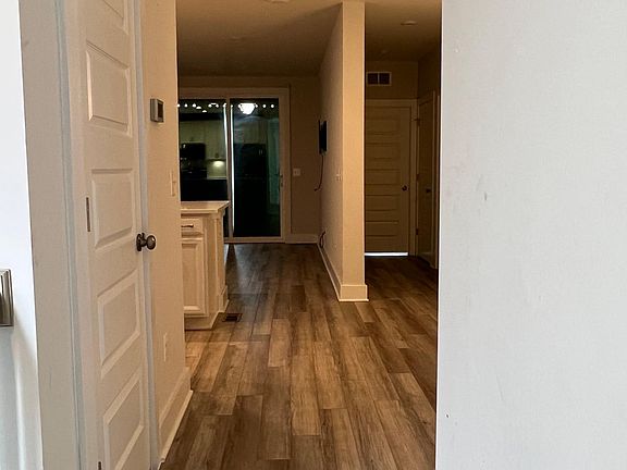 3rd image of 5264 E Main St #B