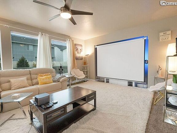 Family Room - Entertain
