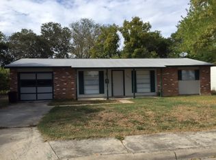 1077 Valley Forge Dr, Schertz, TX 78154