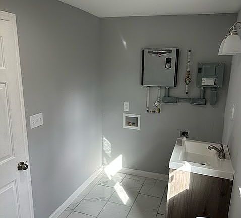 2nd image of 917 James Ave