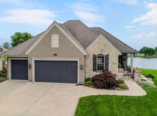 4220 SW Duck Pond Dr, Lees Summit, MO 64082