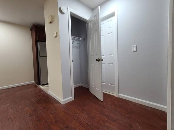 2nd image of 19 Mallory Ave #2R