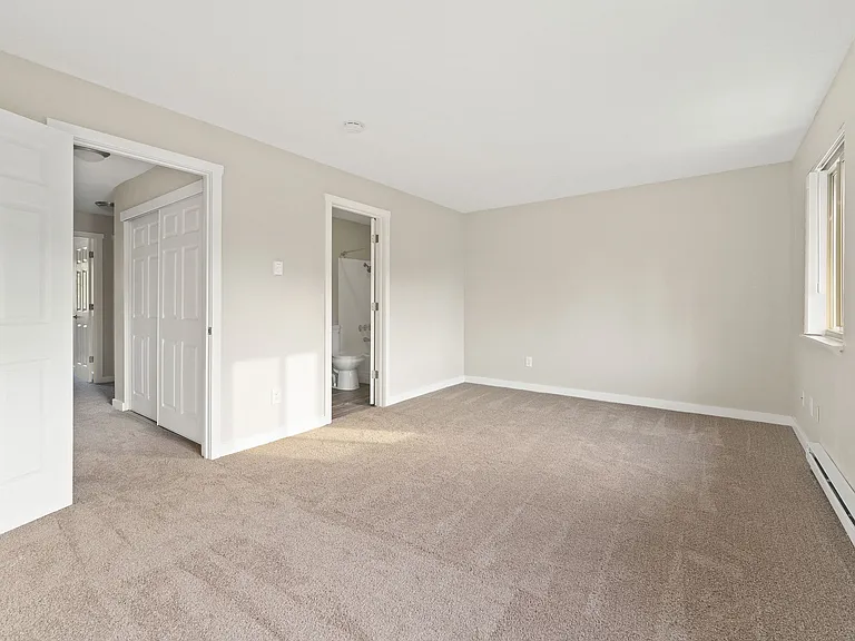 Brittany House Apartments — Photo 46
