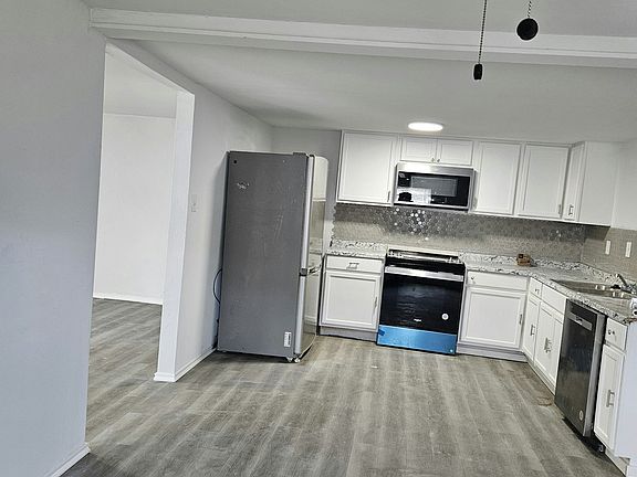 4th image of 1403 E 4th Ave