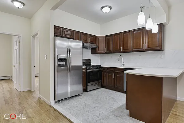 Rented by CORE | media 28