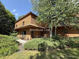 135 Howard St, Bangor, ME