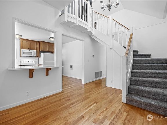 3rd image of 712 S 1st Avenue