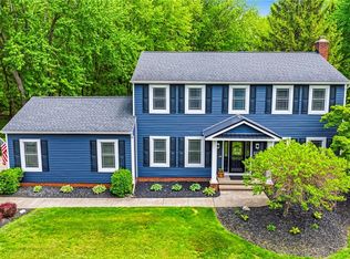 2087 Chimney Ridge Dr, Madison, OH 44057