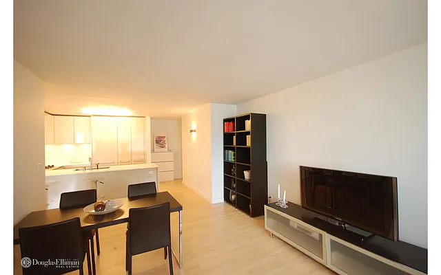 Rented by Douglas Elliman | media 14