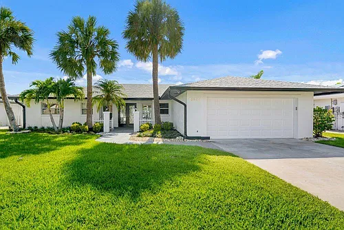 3924 Versailles Dr Photo 1