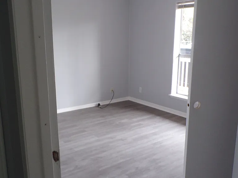 1305 Jones St — Photo 15