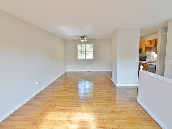4th image of 28 Meadow Hill Dr