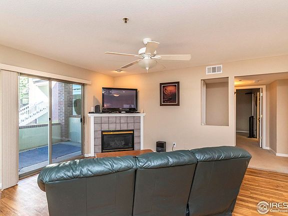 3rd image of 33 S Boulder Cir #105
