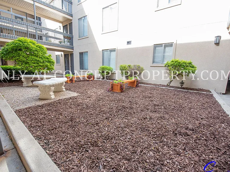 Foothill Terrace — Photo 312