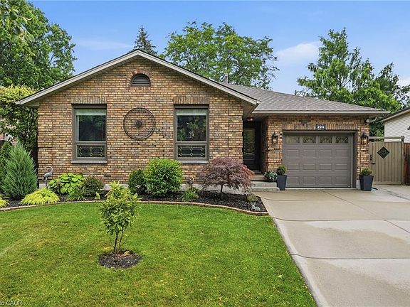 2nd image of 224 Athenia Dr
