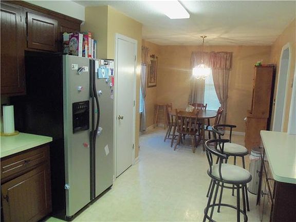 5th image of 2519 Atwood Dr