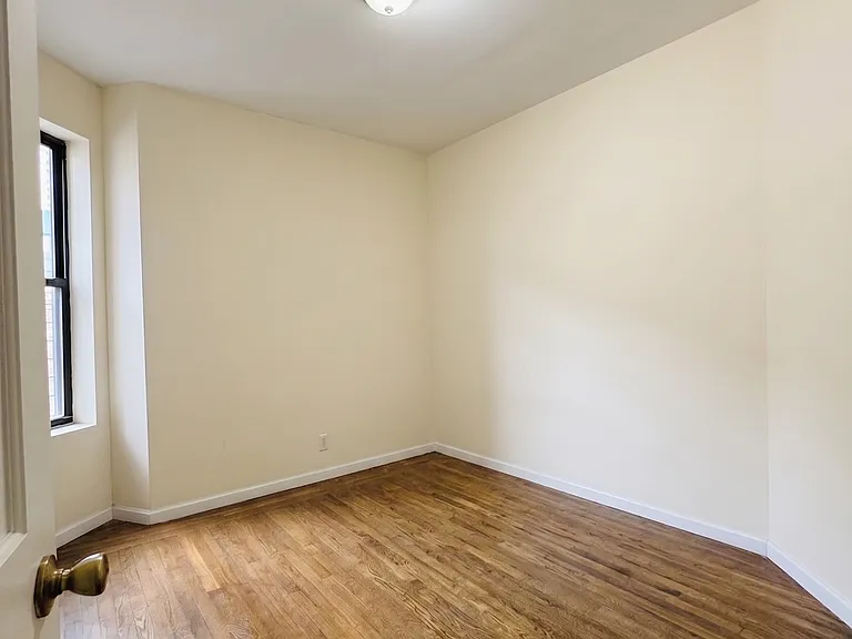 66 Pinehurst Ave #E1 — Photo 6