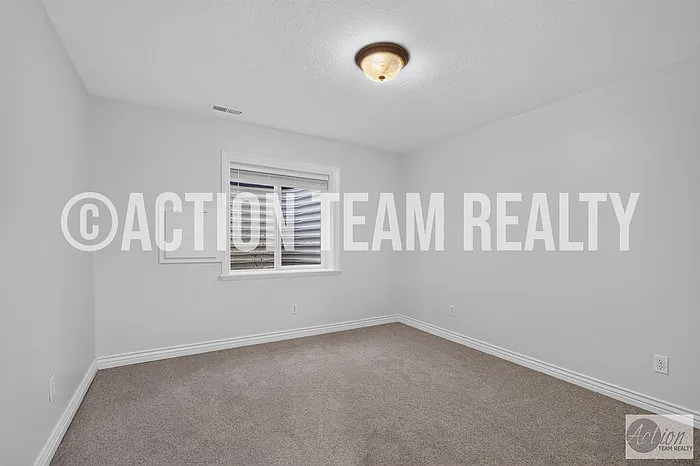 4511 W Windsor Cir — Photo 33