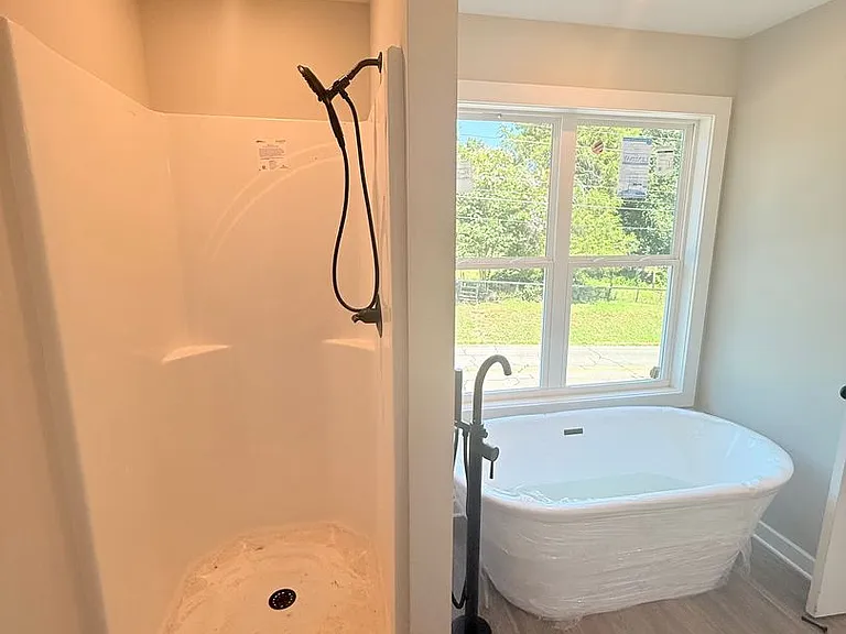 785 Whitehall Rd — Photo 16