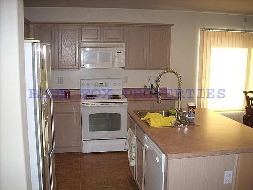 3rd image of 4836 S Vallecano Dr