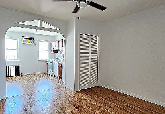 2nd image of 339 Manhattan Ave APT 3