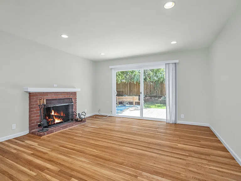 761 San Carlos Ave — Photo 12