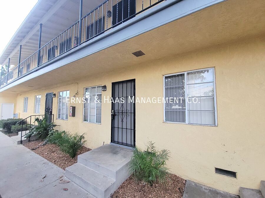 1st image of 1027 E 7th St APT 10
