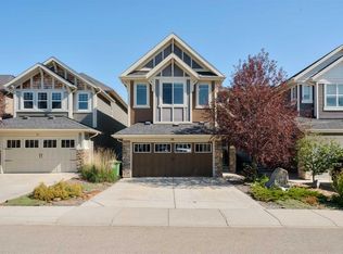 40 N Sunrise Ter, Cochrane, AB T4C 0V3