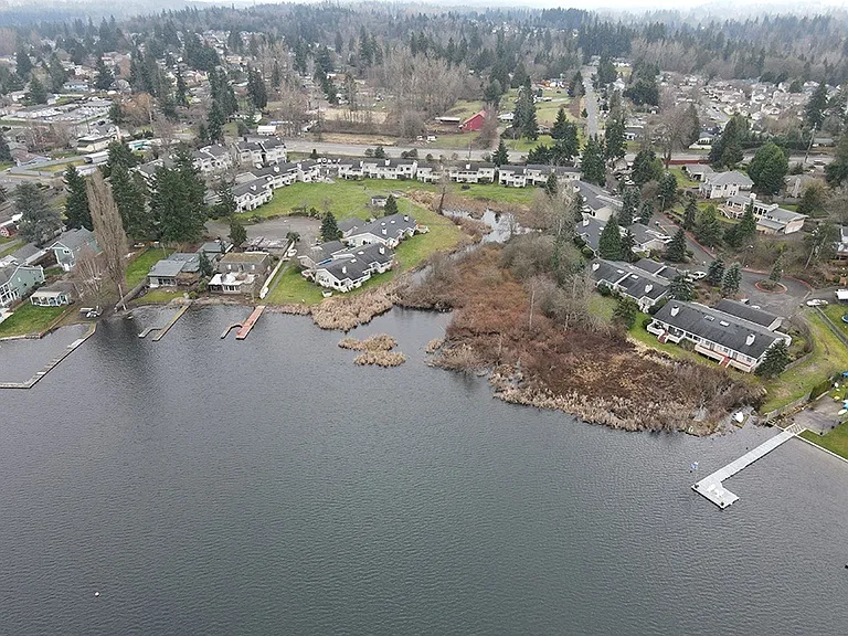 Township Lake Meridian — Photo 39