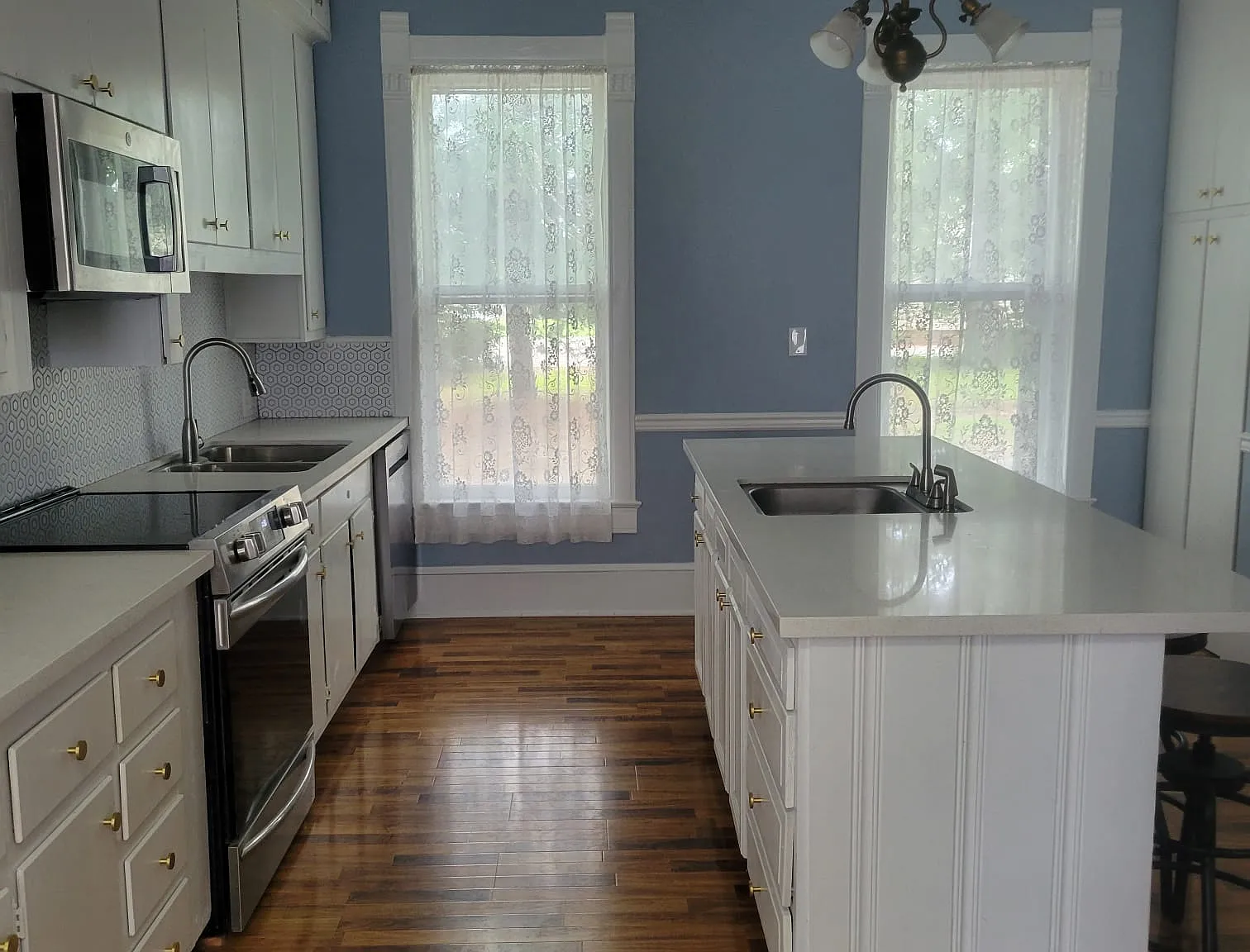 204 W Ehringhaus St — Photo 1