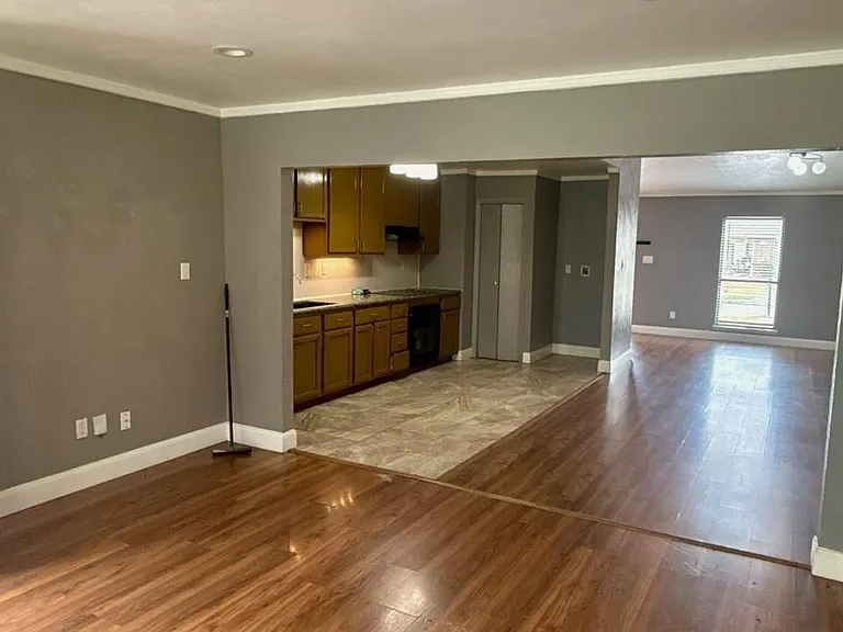 22726 Melham Ln — Photo 6