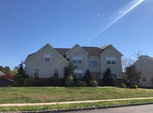 201 Sea Pine Dr, Egg Harbor Township, NJ 08234